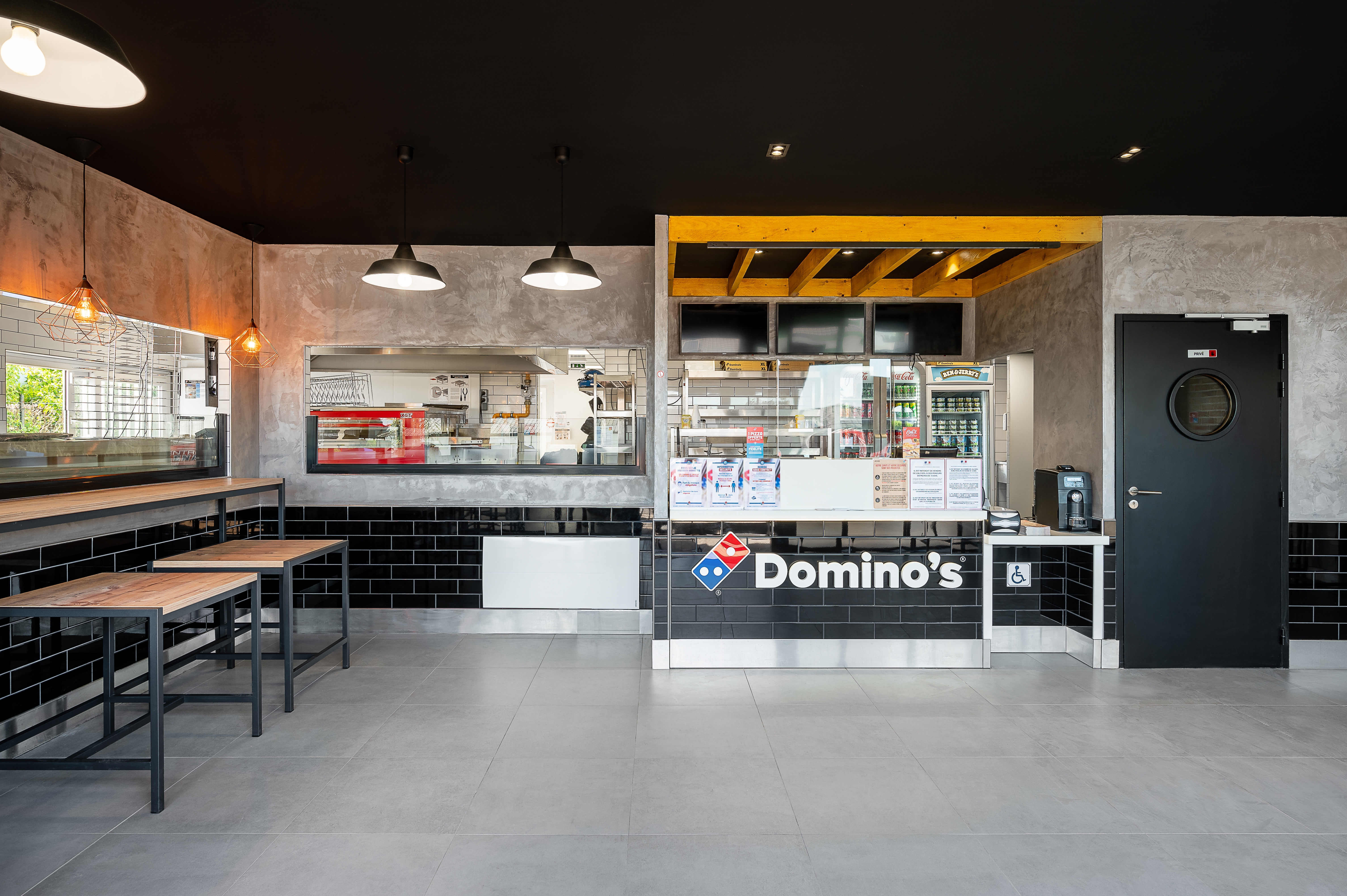Les photos d’aménagement d’un restaurant Dominos Pizza par Frédéric Baudelet