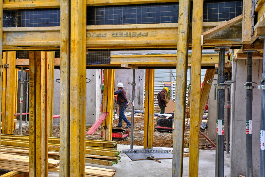 Photographies d’un chantier de logement collectif par Lionel Bottereau