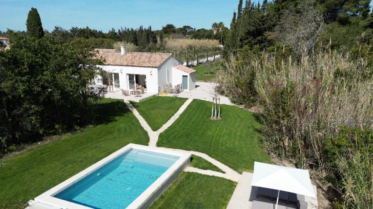 Drone, Immobilier & Architecture, Architecture d'intérieur / Décoration, Traditionnel