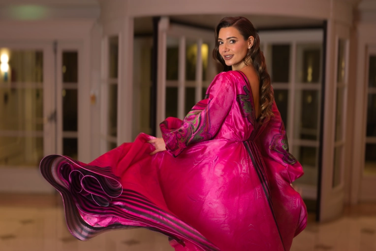 Photography, Fashion / Model Portfolio, Traditional