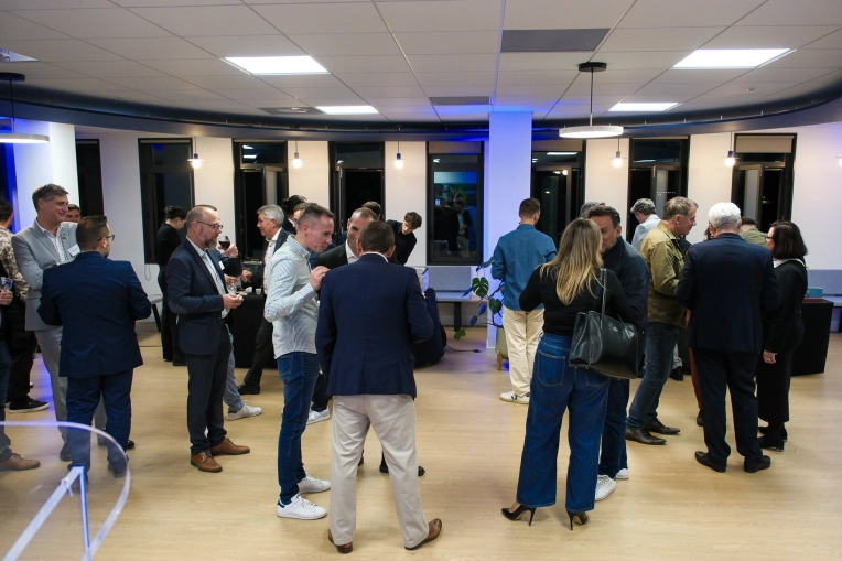 Photography, Event, Corporate, Conference / Trade Show, Traditional