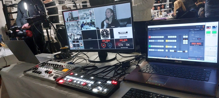 Photographie, Vidéo et montage, Formation, Cours de Photographie, Cours de Vidéo/Montage, Cours de Drone, Famille, Couple, Immobilier & Architecture, Photo produit, Animal de compagnie, Portrait, Mode/Book, Culinaire, Evènement, Industrielle, Corporate, Sport, Vue du ciel, Nature, Auto / Moto, Bâtiment, Concert/Spectacle, Conférence / Salon, Suivi de chantier, Visite virtuelle, Architecture d'intérieur / Décoration, IA générative, Airbnb, Artistique, Traditionnel, Vintage, Lifestyle