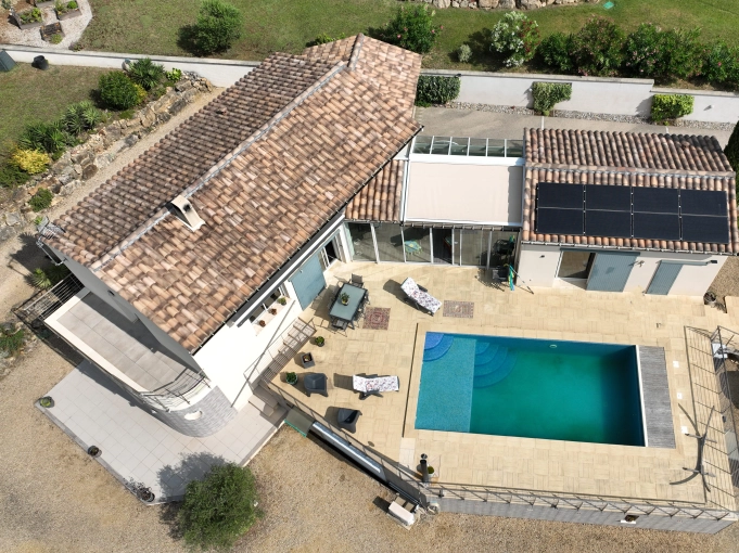 Photographie, Retouche photo, Vidéo et montage, Drone, Immobilier & Architecture, Bâtiment, Visite virtuelle, Artistique, Traditionnel