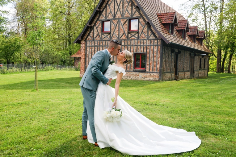 Photography, Photo retouching, Drone Photography, Weddings, Traditional