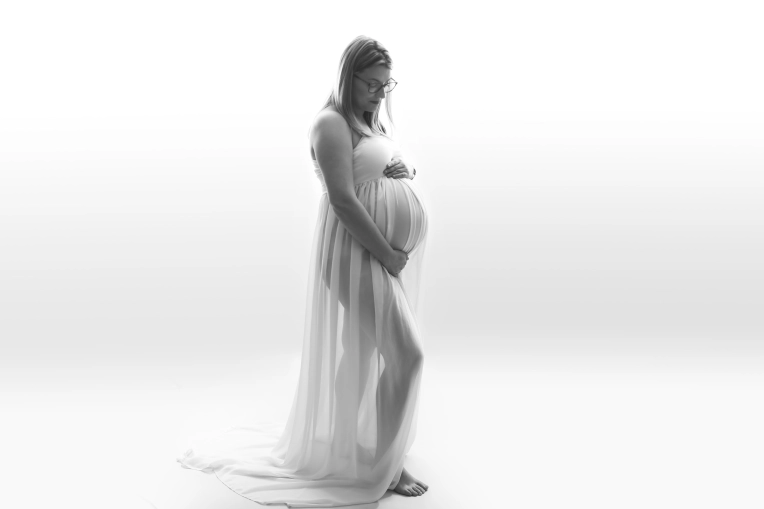 Photography, Photo retouching, Maternity, Traditional