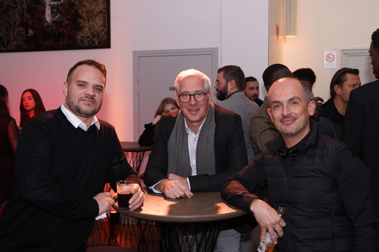 Photography, Photo retouching, Cocktail and corporate events, Traditional