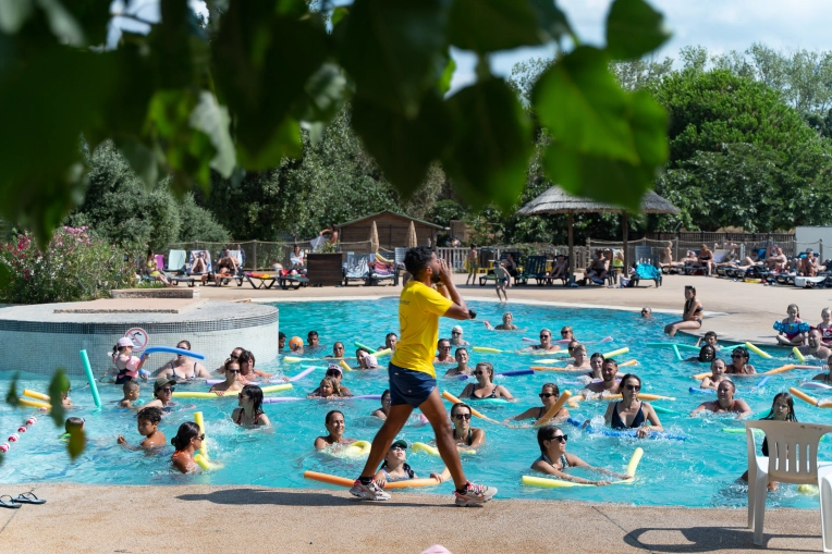 Photography, Photo retouching, Corporate, Sports, Traditional