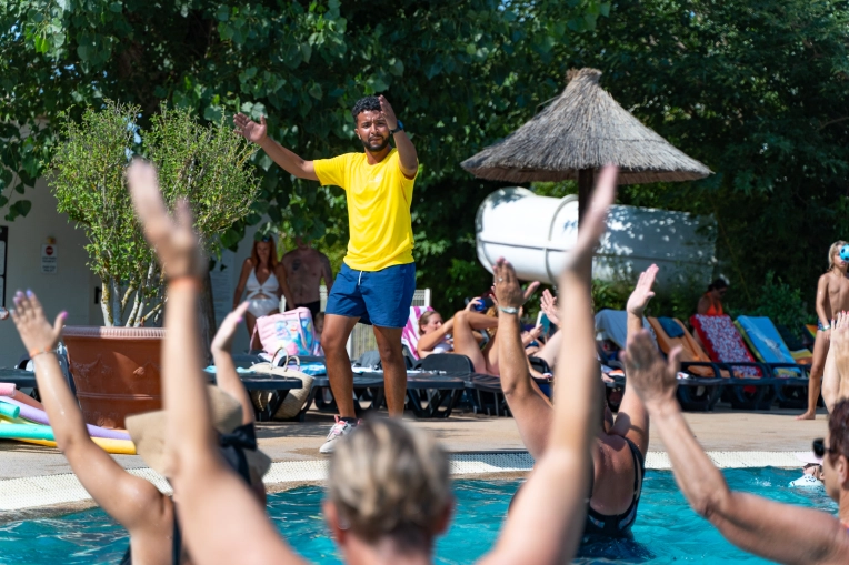 Photography, Photo retouching, Corporate, Sports, Traditional