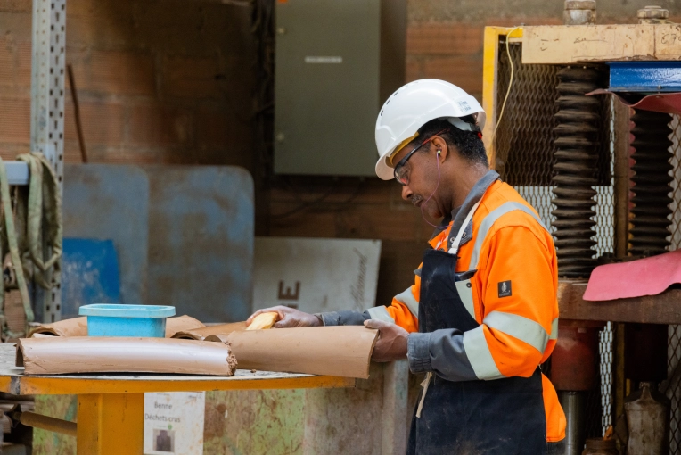 Industrielle, Traditionnel