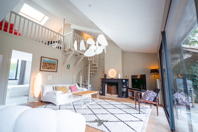 Photography, Photo retouching, Drone Photography, Classes, Photography Classes, Real estate & Architectural, Construction, Construction Site Monitoring, Interior Design, Airbnb, Artistic, Traditional, Vintage, Lifestyle