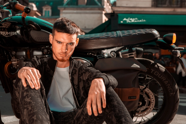 Fashion / Model Portfolio, Artistic, Traditional