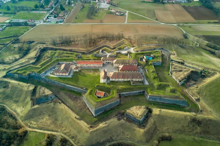 Photographie, Drone, Immobilier & Architecture, Bâtiment, Traditionnel