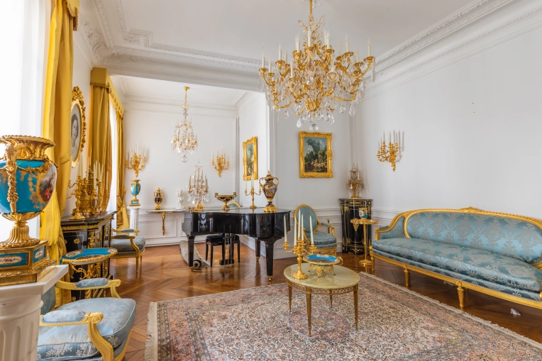 Photographie, Retouche photo, Vidéo et montage, Drone, Immobilier & Architecture, Bâtiment, Suivi de chantier, Visite virtuelle, Architecture d'intérieur / Décoration, IA générative, Airbnb, Artistique, Traditionnel, Lifestyle