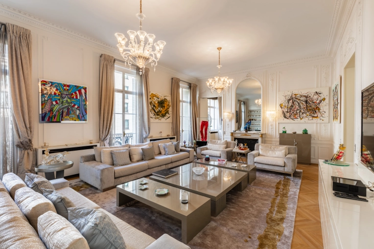 Photographie, Retouche photo, Vidéo et montage, Drone, Immobilier & Architecture, Bâtiment, Suivi de chantier, Visite virtuelle, Architecture d'intérieur / Décoration, IA générative, Airbnb, Artistique, Traditionnel, Lifestyle