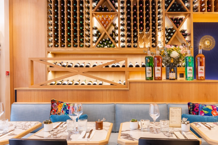 Photographie, Retouche photo, Vidéo et montage, Drone, Culinaire, IA générative, Artistique, Traditionnel, Lifestyle