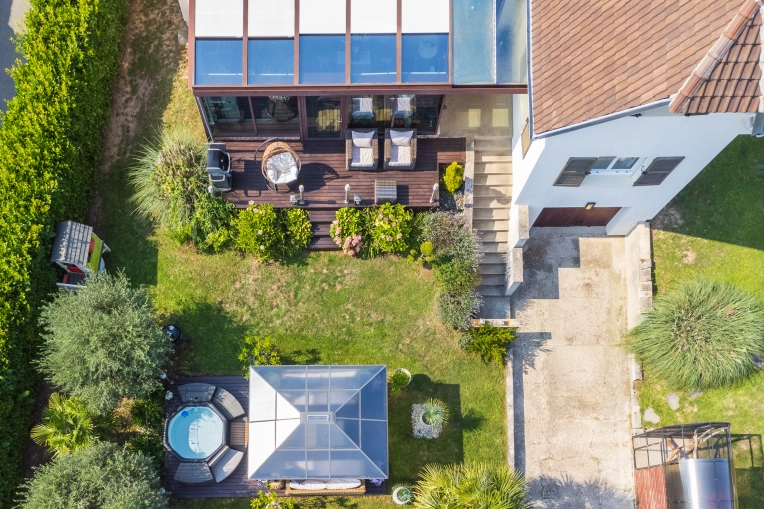 Photographie, Retouche photo, Vidéo et montage, Drone, Vue du ciel, IA générative, Artistique, Traditionnel, Lifestyle