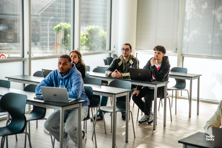 Photography, Photo retouching, Video / Video Editing, Class Photos, Traditional