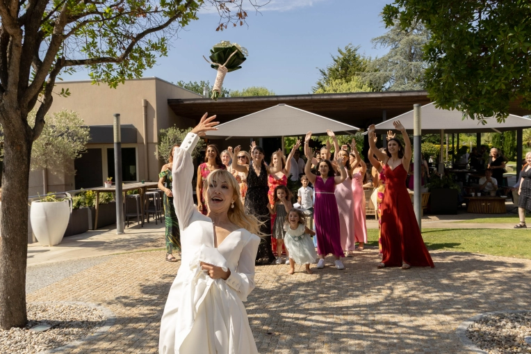 Photography, Photo retouching, Weddings, Traditional