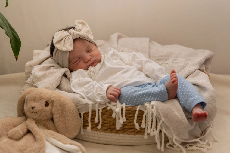 Photography, Photo retouching, Newborns, Traditional