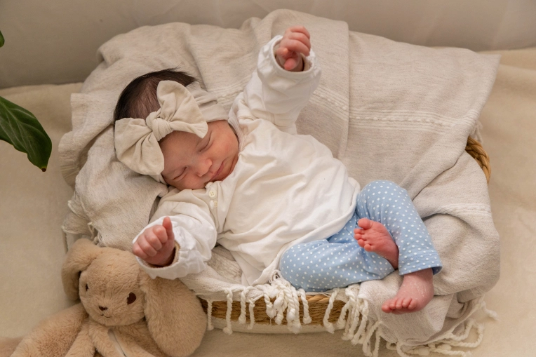 Photography, Photo retouching, Newborns, Traditional