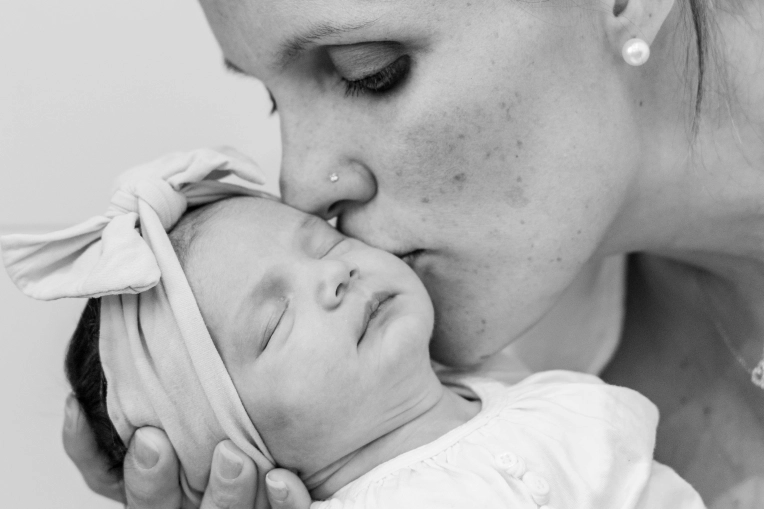 Photography, Photo retouching, Newborns, Traditional