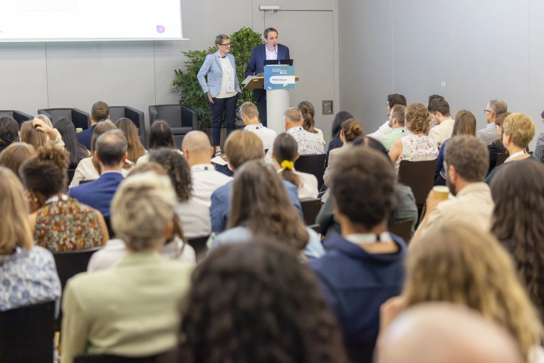 Photographie, Portrait, Evènement, Corporate, Conférence / Salon, Cocktail et soirée d'entreprise, Artistique, Traditionnel, Lifestyle