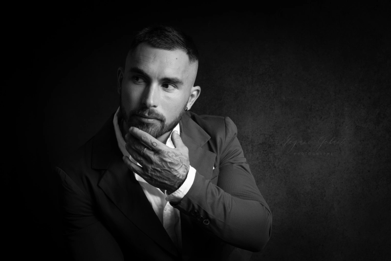 Photography, Portraits, Traditional