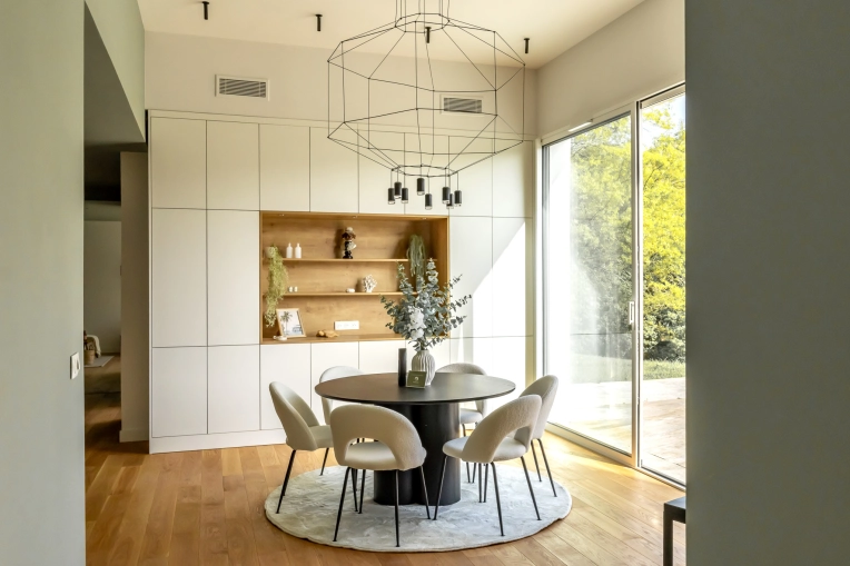 Real estate & Architectural, Construction, Interior Design, Airbnb, Traditional