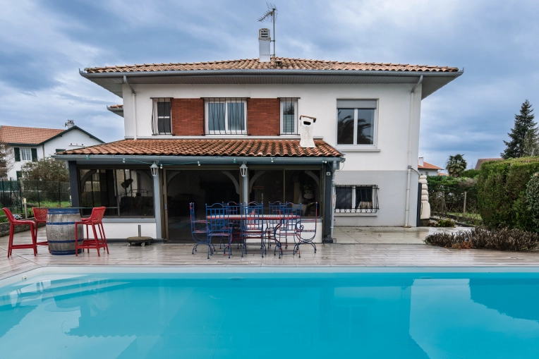 Real estate & Architectural