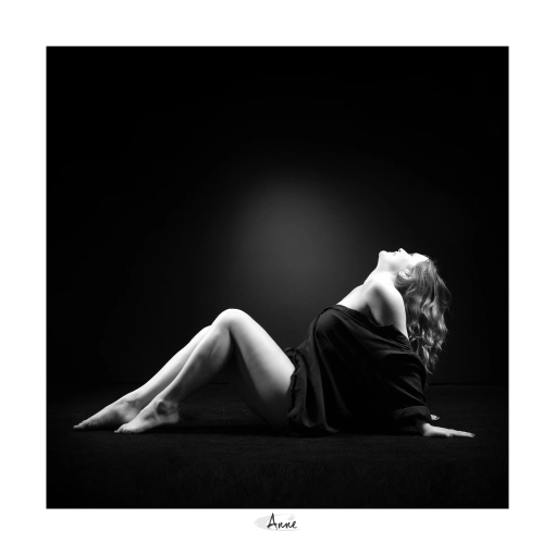 Nu / Artistique