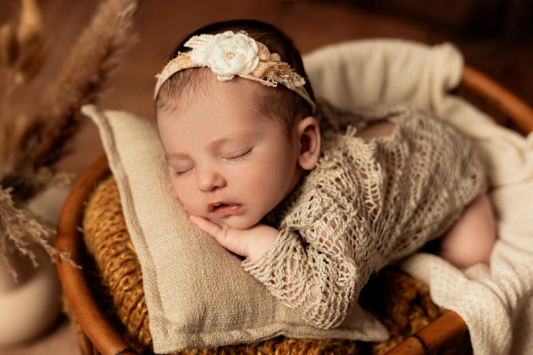 Photographie, Retouche photo, Naissance